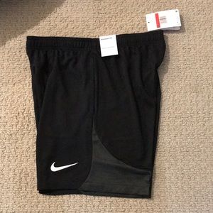 Nike dri-fit soccer shorts, black, Men’s Large (L) NWT